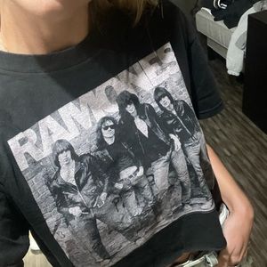 Ramones Vintage Crop Tee